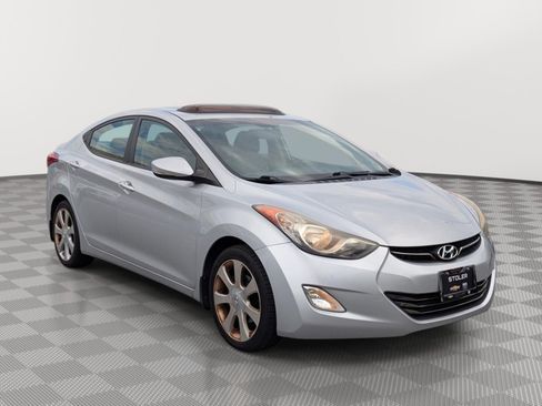 Used 2012 Hyundai Elantra Limited w/ Technology Pkg 5 FWD image 7