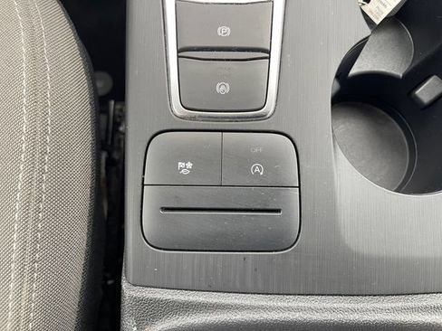 Used 2020 Ford Escape SE FWD image 22