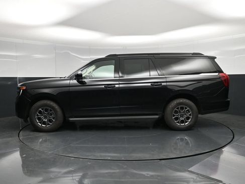 Used 2025 Ford Expedition Max Active AWD/4WD image 6