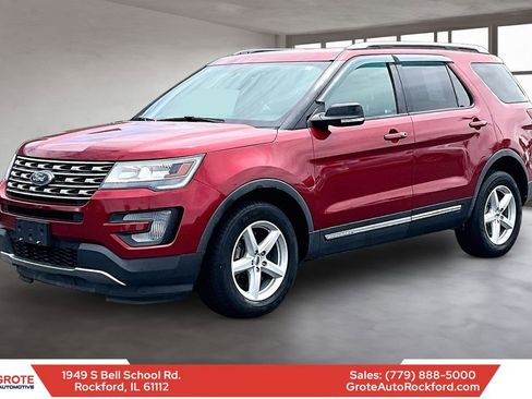 Used 2017 Ford Explorer XLT w/ Equipment Group 202A AWD/4WD image 1