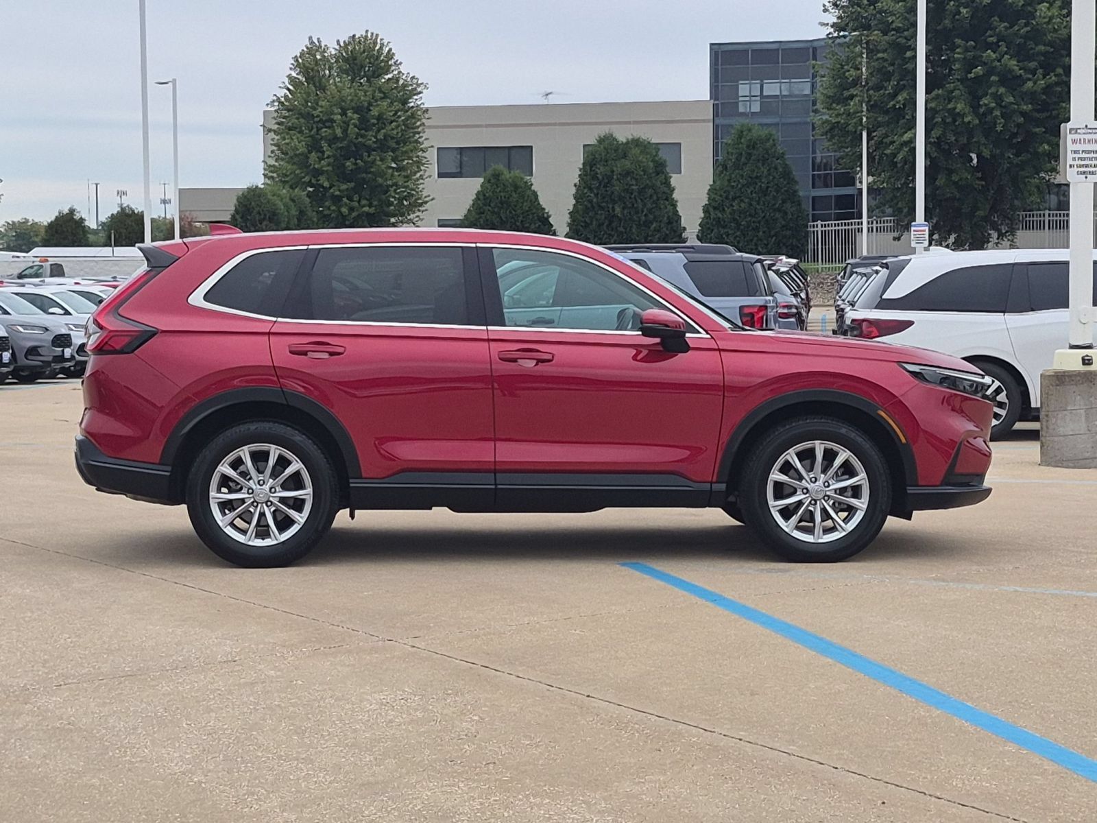 Used 2024 Honda CR-V EX image 5