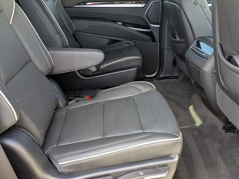 Used 2025 Cadillac Escalade Premium Luxury image 23