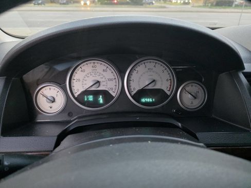 Used 2010 Chrysler Town & Country Touring Plus image 30