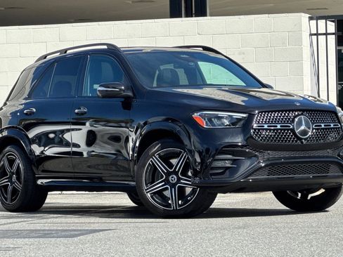 Certified 2025 Mercedes-Benz GLE 450 4MATIC image 2