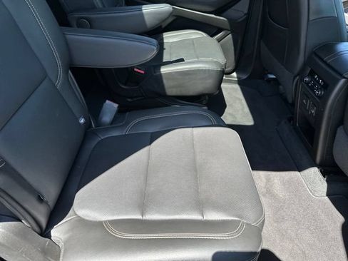 Certified 2021 Chevrolet Traverse Premier w/ Redline Edition FWD image 26