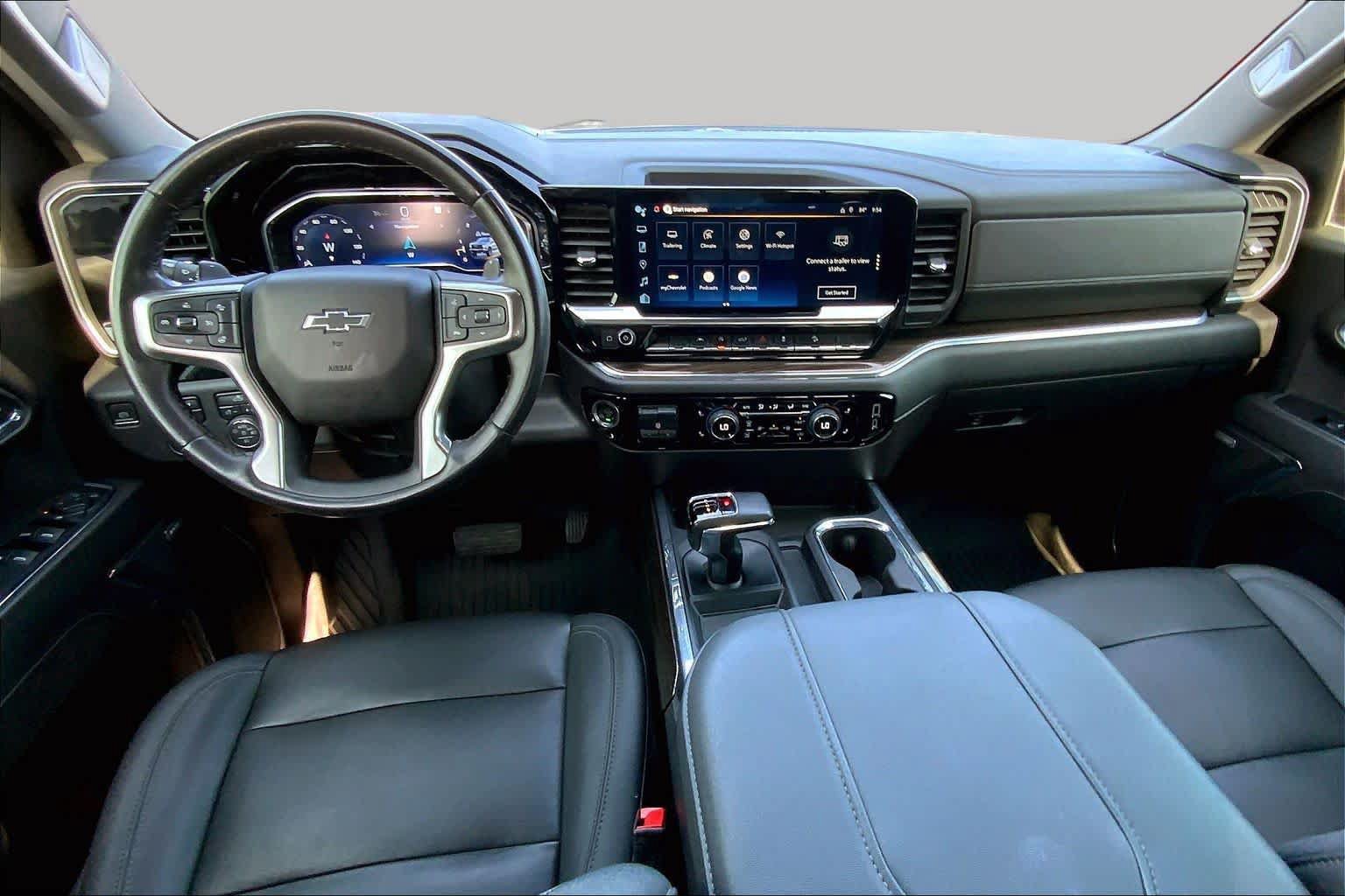 Used 2023 Chevrolet Silverado 1500 LT Trail Boss w/ Convenience Package II AWD/4WD image 16