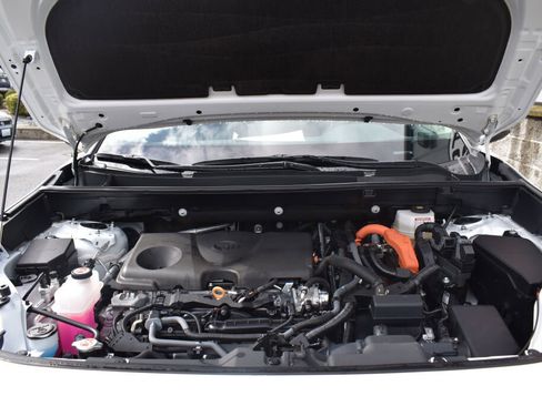 Certified 2024 Toyota RAV4 LE image 27