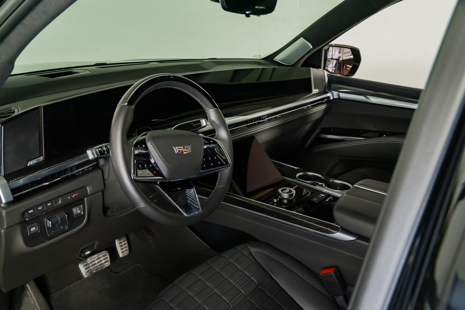Used 2025 Cadillac Escalade V AWD/4WD image 18