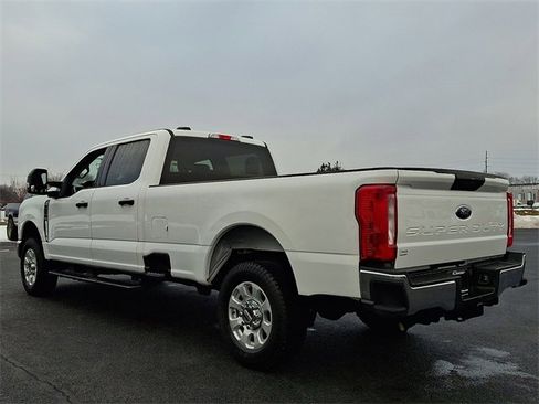 Used 2024 Ford F250 XLT image 7