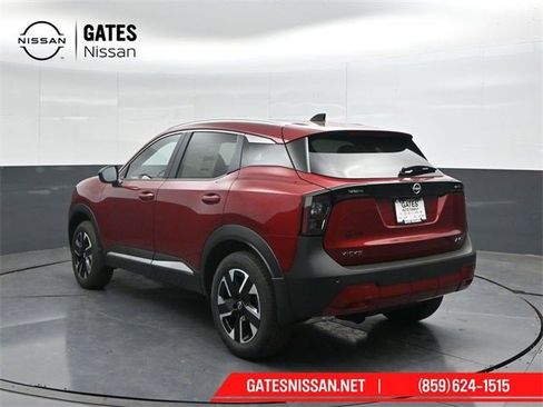 New 2026 Nissan Kicks SV image 8