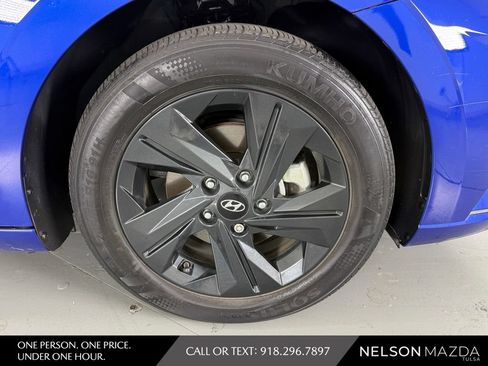 Used 2023 Hyundai Elantra Blue FWD image 14