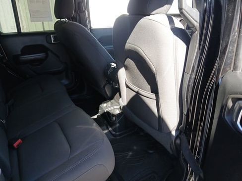 Used 2020 Jeep Wrangler Unlimited Sport S image 19