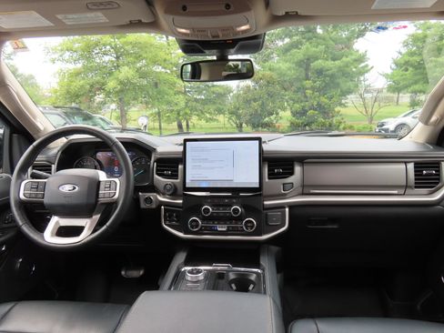 Used 2024 Ford Expedition Max XLT AWD/4WD image 15