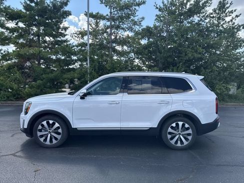 Used 2021 Kia Telluride S AWD/4WD image 2