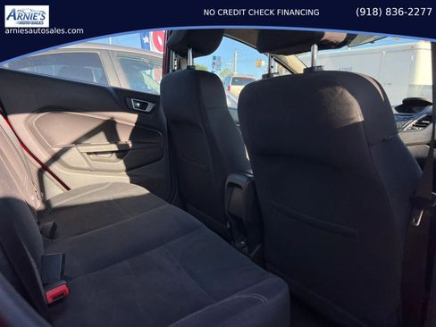 Used 2015 Ford Fiesta SE FWD image 16