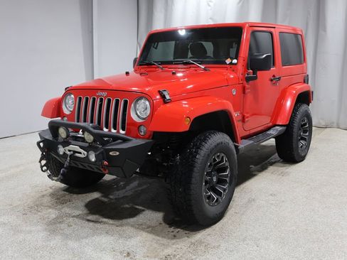Used 2018 Jeep Wrangler Sahara w/ Connectivity Group image 6