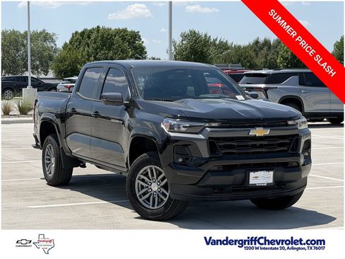 New 2026 Chevrolet Colorado LT w/ LT Convenience Package AWD/4WD image 2