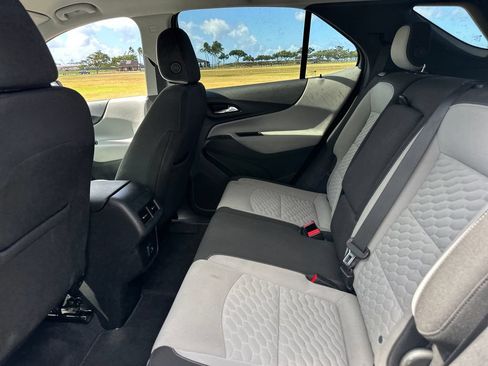 Used 2020 Chevrolet Equinox LS w/ LPO, Cargo Package FWD image 15