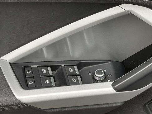 Used 2021 Audi Q3 2.0T Premium w/ Convenience Package image 12