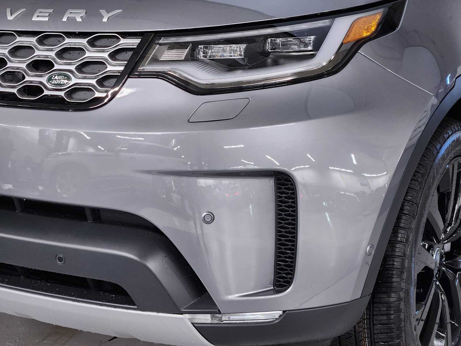 New 2026 Land Rover Discovery S AWD/4WD image 12