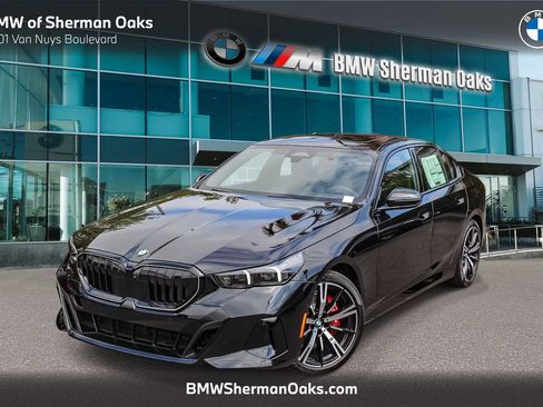 New 2027 BMW 530i RWD image 1