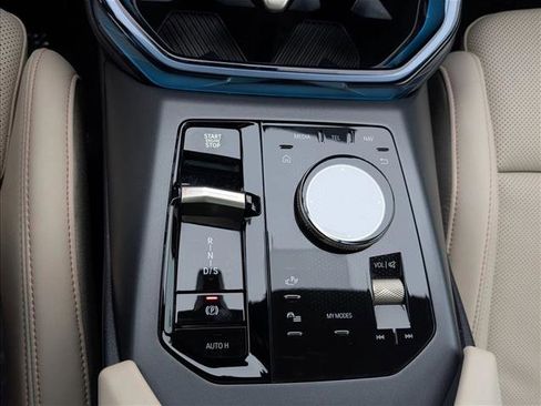 Used 2025 BMW X3 xDrive30i w/ Convenience Package image 12