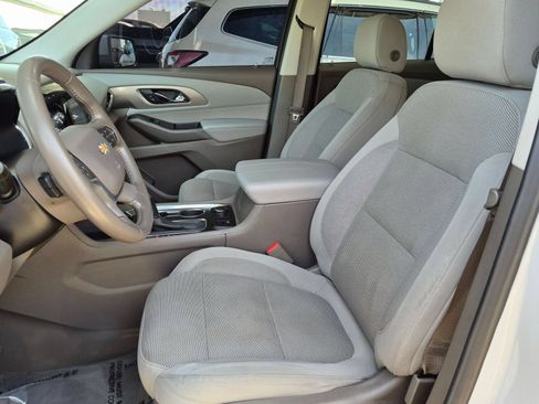 Used 2019 Chevrolet Traverse LT FWD image 21