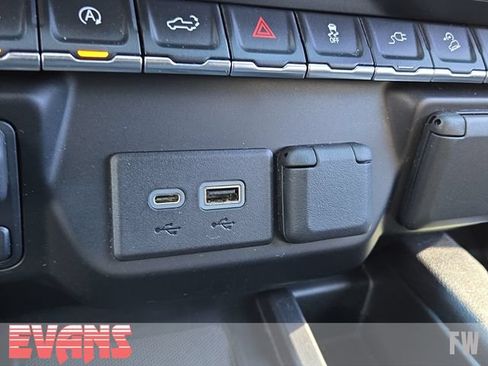 Used 2021 GMC Sierra 1500 AT4 w/ AT4 Value Package AWD/4WD image 14