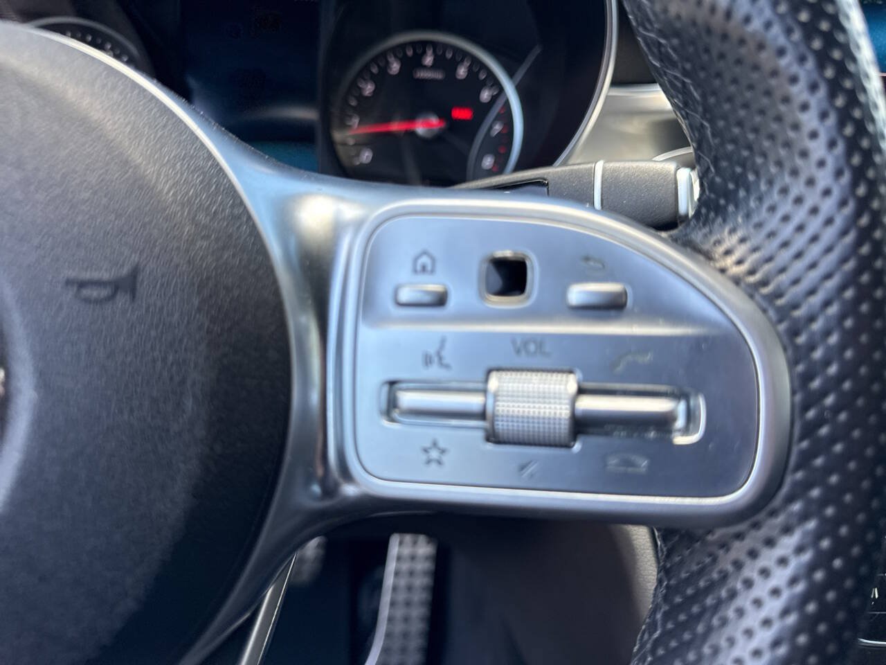 Used 2019 Mercedes-Benz C 300 Sedan image 23