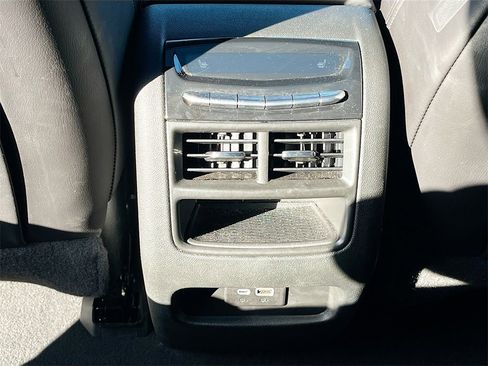 Certified 2025 Cadillac XT5 Premium Luxury image 25