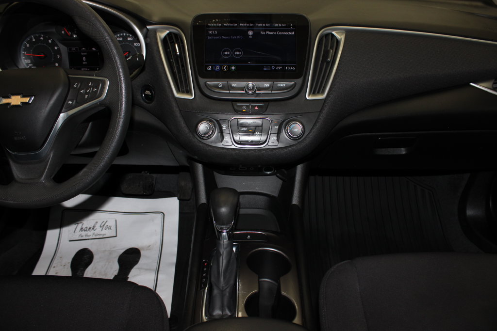 Used 2022 Chevrolet Malibu LS FWD image 12