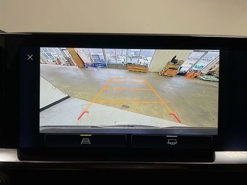 Used 2022 Chevrolet Silverado 1500 LT image 9