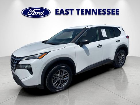 Used 2024 Nissan Rogue S AWD/4WD image 7