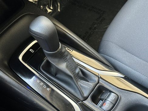 Used 2021 Toyota Corolla LE w/ Carpet Mat Package (TMS) FWD image 20