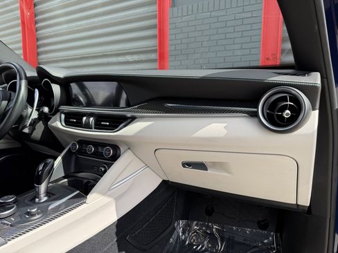 Used 2019 Alfa Romeo Stelvio Quadrifoglio w/ Nero Edizione image 18