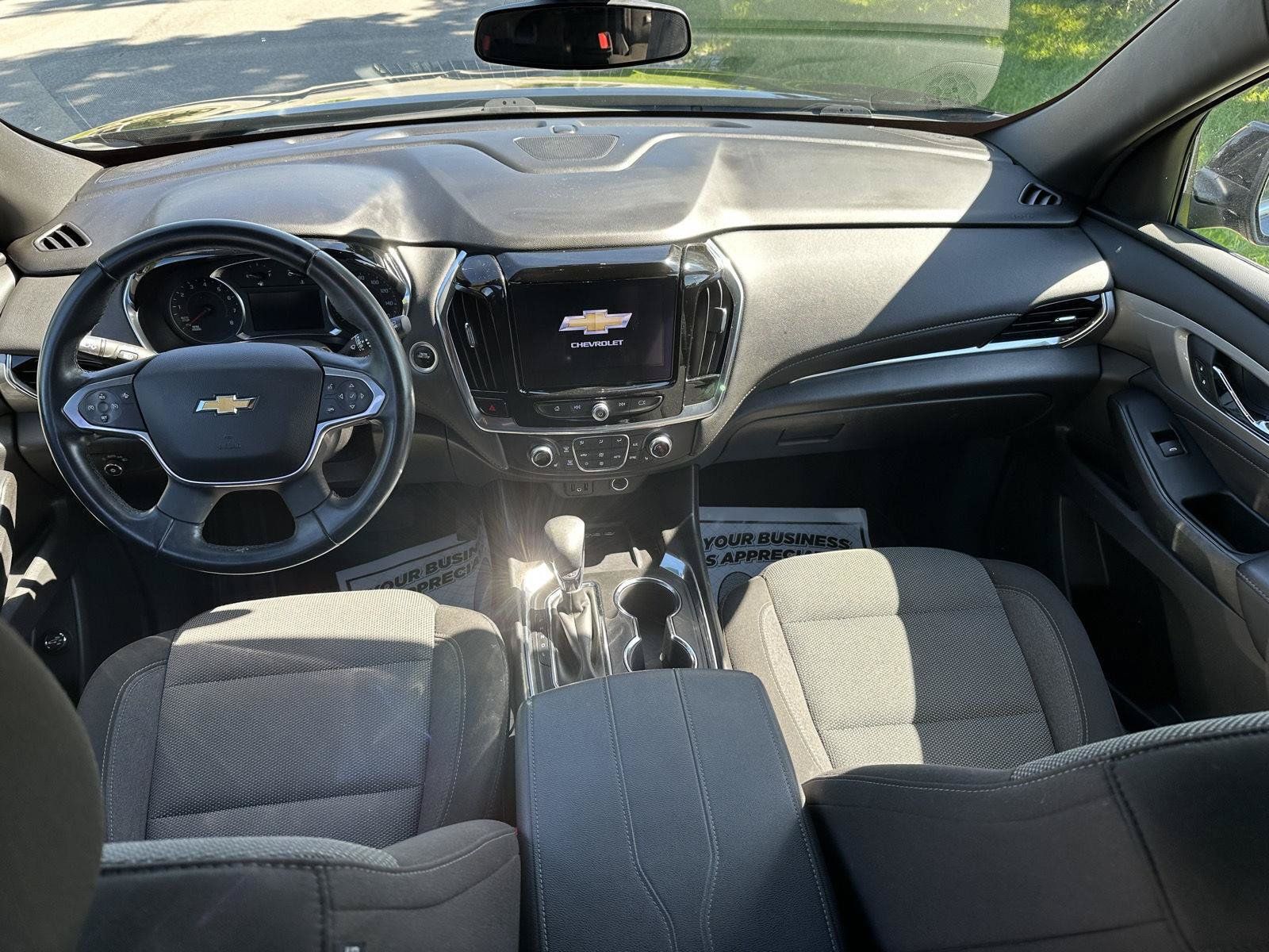 Used 2023 Chevrolet Traverse LT FWD image 39