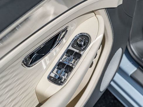 New 2026 Bentley Continental GTC AWD/4WD image 17