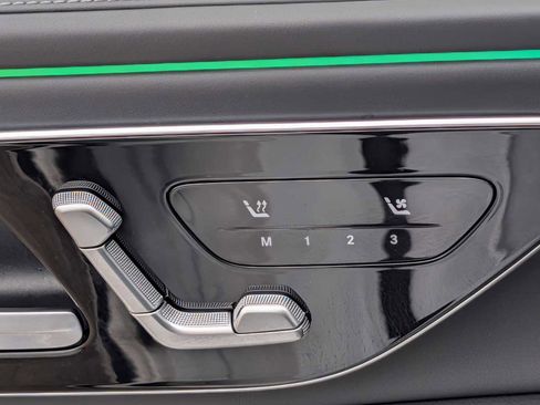 Used 2024 Mercedes-Benz E 350 4MATIC Sedan image 24