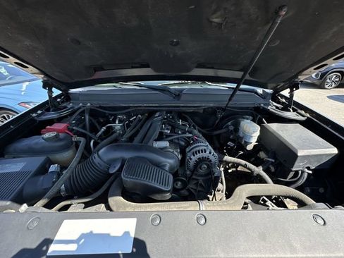 Used 2013 Chevrolet Tahoe LS AWD/4WD image 27