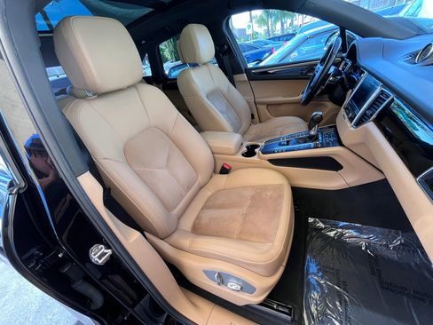 Used 2017 Porsche Macan image 11