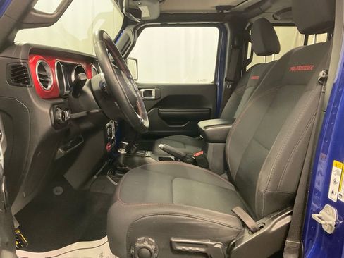 Used 2019 Jeep Wrangler Unlimited Rubicon AWD/4WD image 6