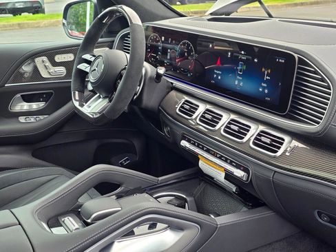New 2026 Mercedes-Benz GLS 63 AMG 4MATIC image 31