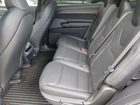 Used 2023 Tesla Model X AWD/4WD image 8