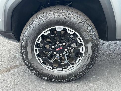 Used 2026 GMC Canyon AT4 AWD/4WD image 9