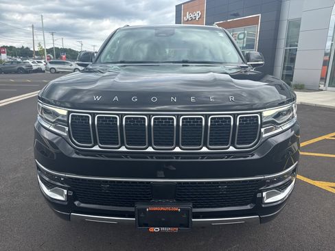 Used 2022 Jeep Wagoneer Series III w/ Premium Group I image 2