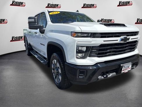 Used 2024 Chevrolet Silverado 2500 Custom w/ Custom Value Package AWD/4WD image 3