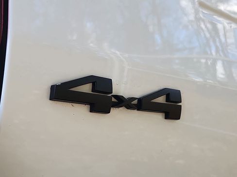 Used 2024 Toyota Tacoma TRD Off-Road image 31