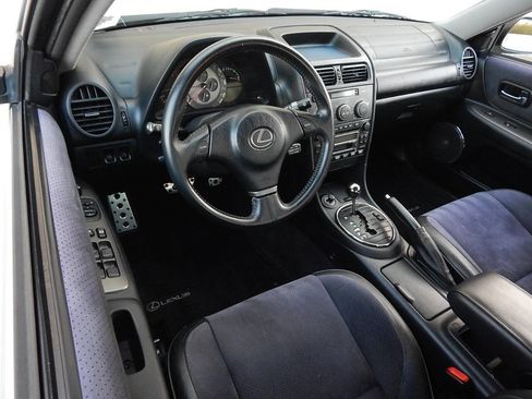 Used 2002 Lexus IS 300 image 13
