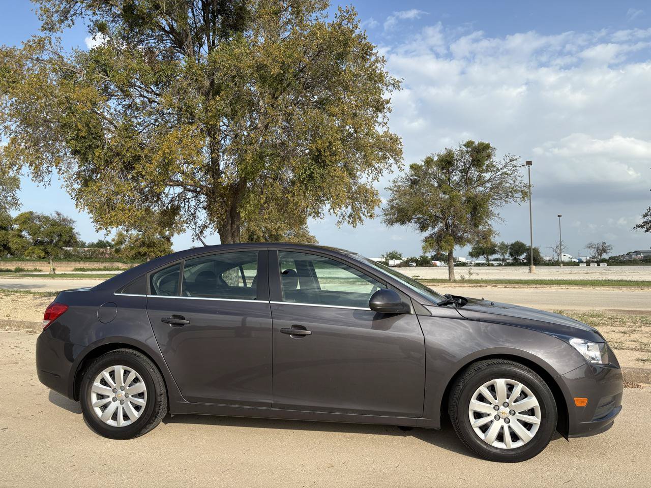 Used 2011 Chevrolet Cruze LT FWD image 46