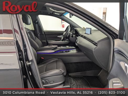 Used 2023 Genesis GV70 2.5T w/ Sport Prestige Package AWD/4WD image 8